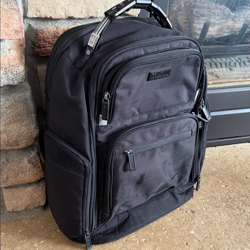 Kenneth Cole Black Expandable Backpack